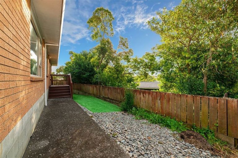 Photo of property in 21 Tudor Road, Henderson, Auckland, 0610