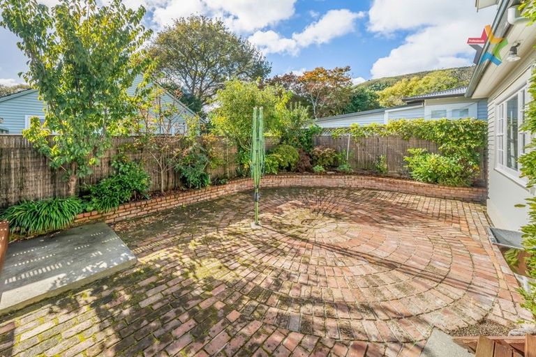 Photo of property in 43 Saint Ronans Avenue, Waterloo, Lower Hutt, 5011