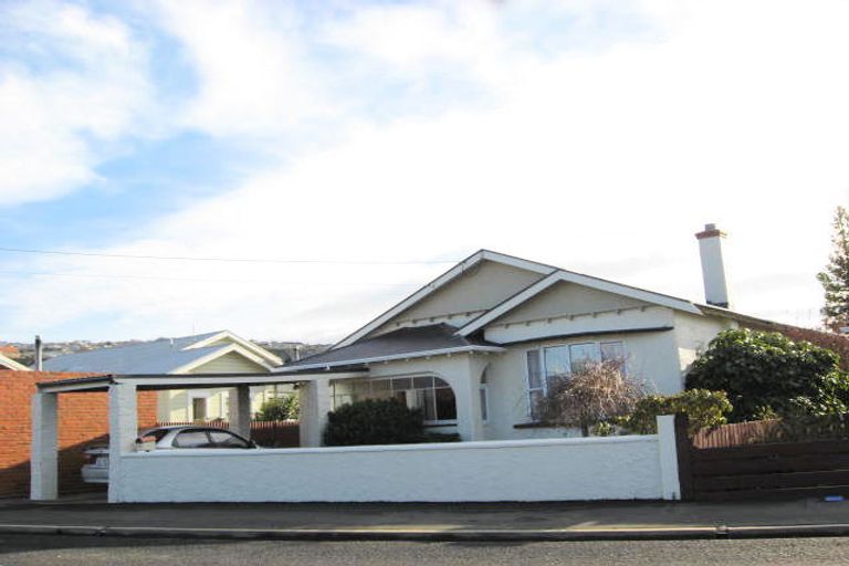 Photo of property in 64 Hargest Crescent, Saint Kilda, Dunedin, 9012