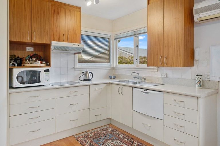 Photo of property in 9 Kilburn Street, Bishopdale, Christchurch, 8053