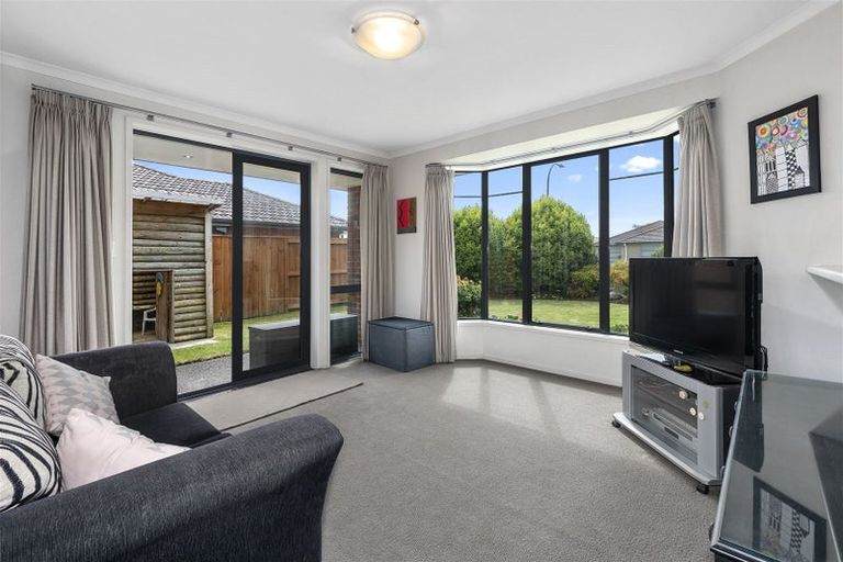 Photo of property in 70 Carrington Drive, Papamoa Beach, Papamoa, 3118