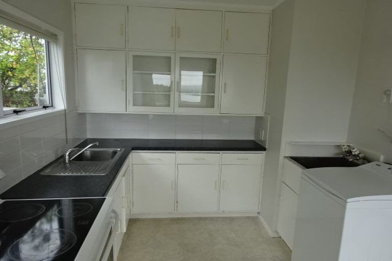 Photo of property in 83 Tiri Road, Tindalls Beach, Whangaparaoa, 0930