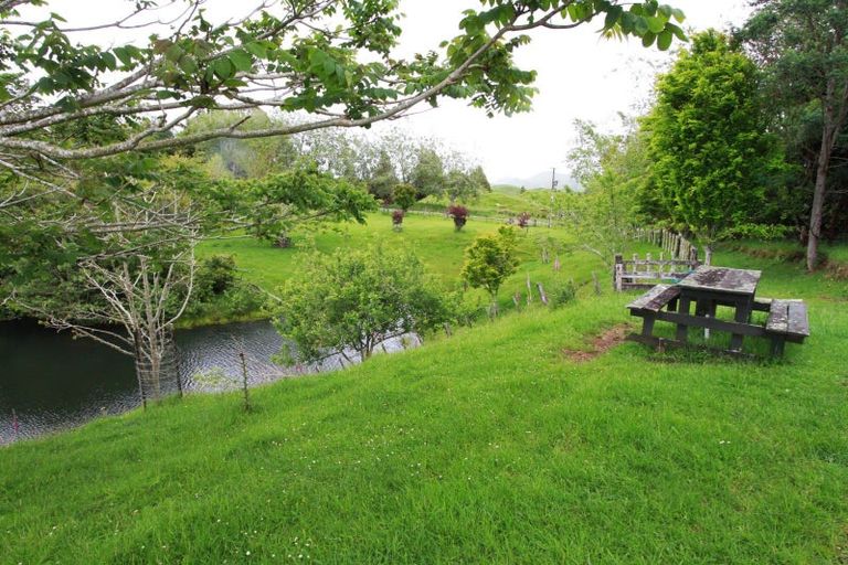 Photo of property in 2561 Okau Road, Ahititi, Stratford, 4397