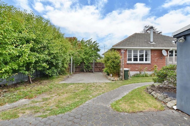 Photo of property in 23 Rowcliffe Crescent, Avonside, Christchurch, 8061