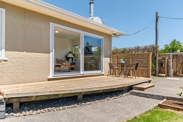 Photo of property in 43a Wallace Place, Westown, New Plymouth, 4310