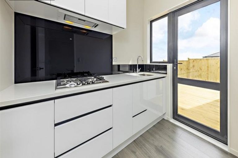 Photo of property in 45 Hikuawa Road, Flat Bush, Auckland, 2019