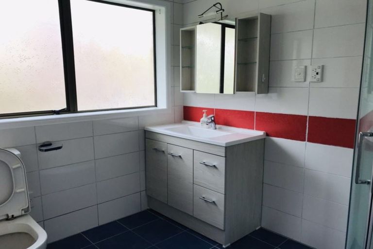 Photo of property in 7 Kallista Place, Browns Bay, Auckland, 0630