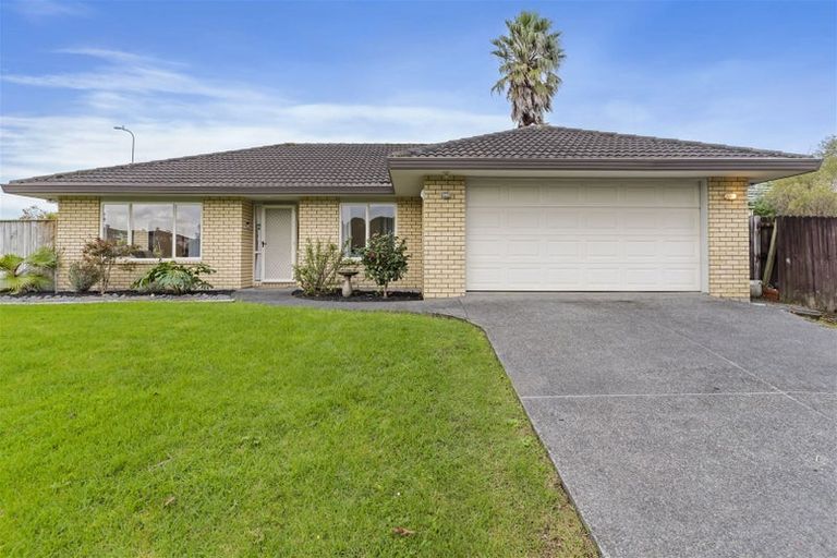 Photo of property in 18 Brittas Place, East Tamaki, Auckland, 2016