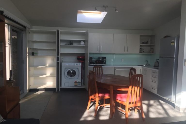 Photo of property in 74 Princes Street, Northcote Point, Auckland, 0627