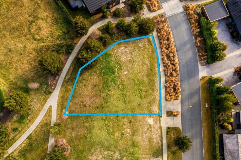 Photo of property in 25 Rannoch Drive, Jacks Point, Queenstown, 9371