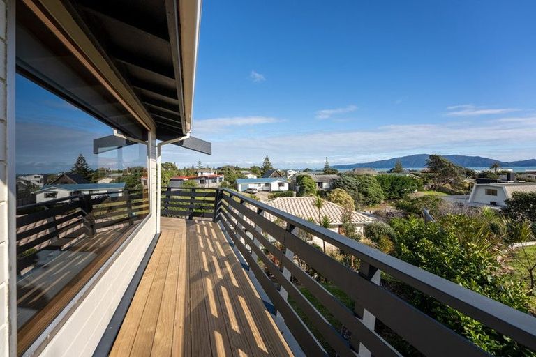 Photo of property in 9 Frances Street, Waikanae Beach, Waikanae, 5036