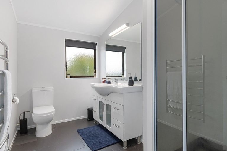 Photo of property in 12 Houhere Place, Pukete, Hamilton, 3200