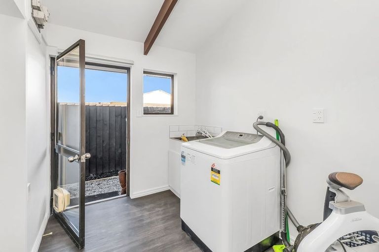 Photo of property in 12 Westfield Avenue, Templeton, Christchurch, 8042