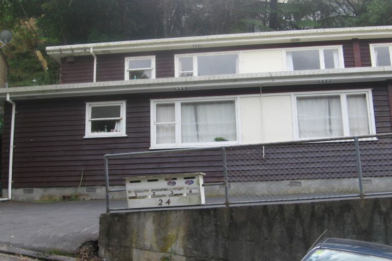 Photo of property in 4/24 Crieff Street, Northland, Wellington, 6012