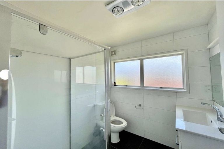 Photo of property in 45 Stapleford Crescent, Browns Bay, Auckland, 0630