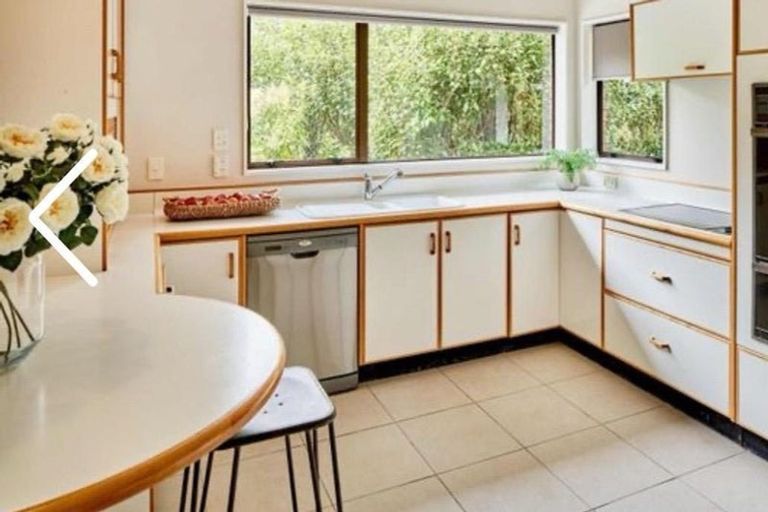 Photo of property in 51 Peterhouse Street, Tawa, Wellington, 5028