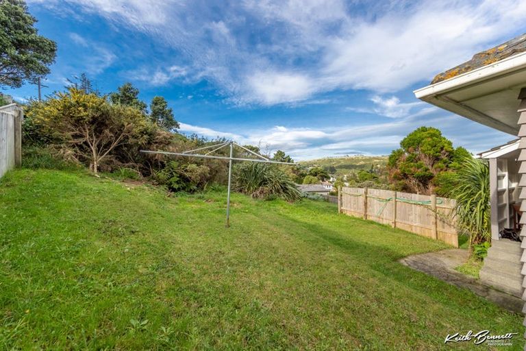 Photo of property in 13 Dorset Grove, Cannons Creek, Porirua, 5024