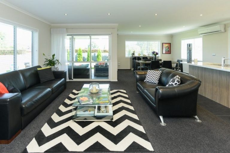 Photo of property in 1 Whakatomo Place, Havelock North, 4130