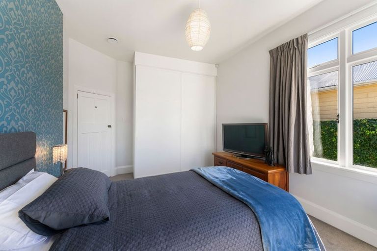 Photo of property in 35 Cleveland Street, Edgeware, Christchurch, 8013