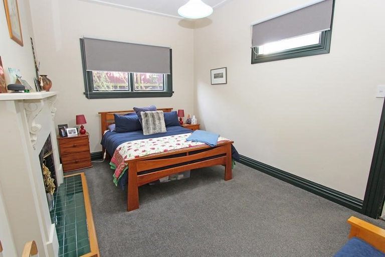 Photo of property in 10 Monowai Road, Ravensbourne, Dunedin, 9022