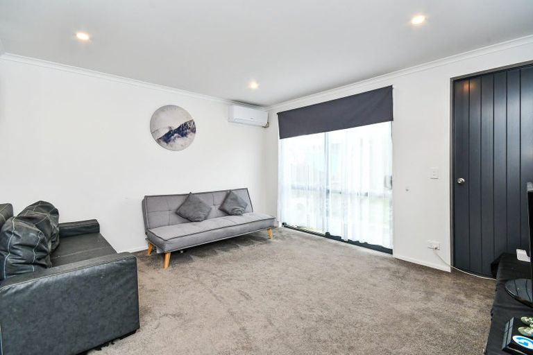 Photo of property in 11 Saddleback Crescent, Papakura, 2110