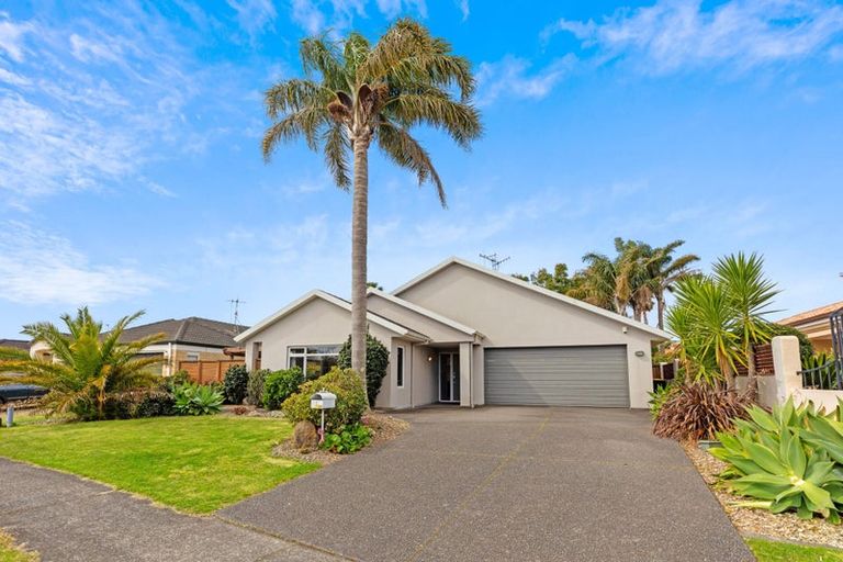 Photo of property in 7 Saint Clair Place, Papamoa Beach, Papamoa, 3118