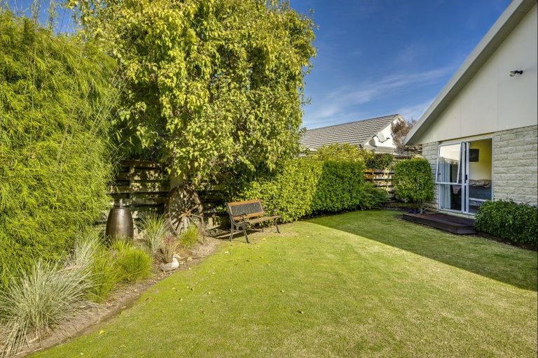 Photo of property in 8 Lennon Grove, Havelock North, 4130