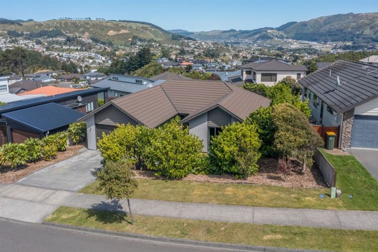 Photo of property in 16 Nelson Avenue, Aotea, Porirua, 5024