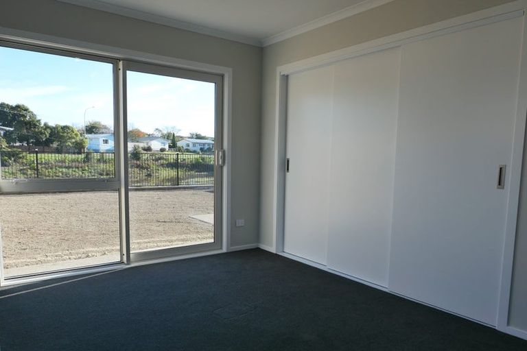 Photo of property in 32 Koru Loop, Paraparaumu, 5032