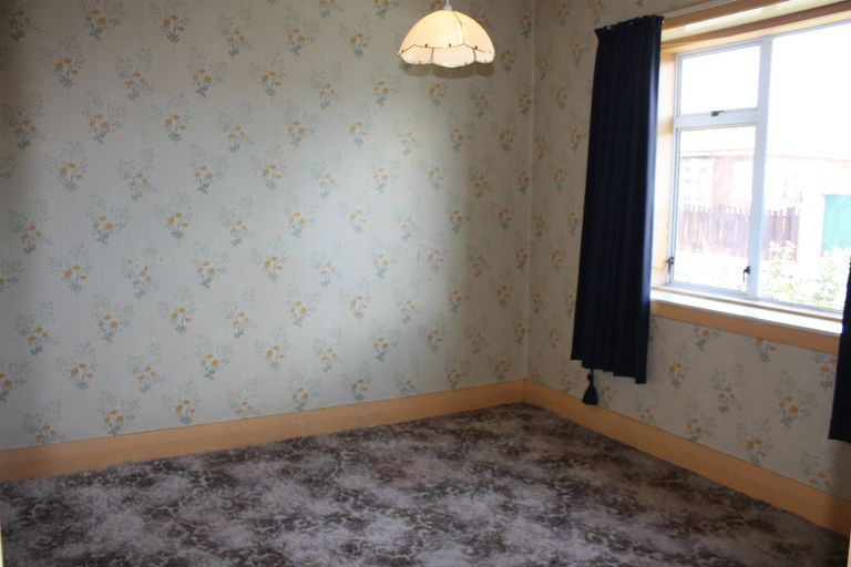 Photo of property in 73 Cutten Street, South Dunedin, Dunedin, 9012