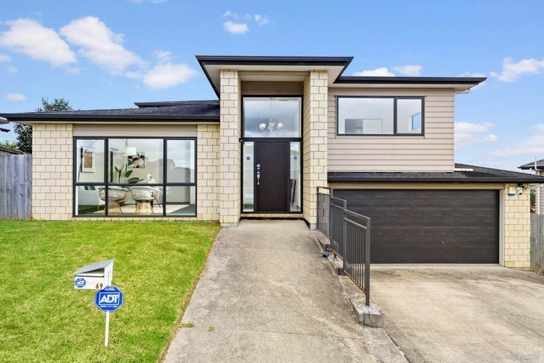 Photo of property in 69 Kirikiri Drive, Papakura, 2110