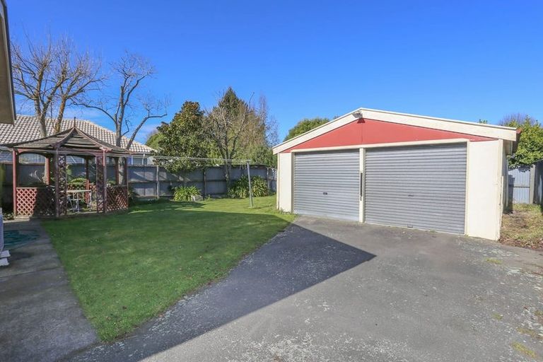 Photo of property in 53 Martbern Crescent, Bishopdale, Christchurch, 8053