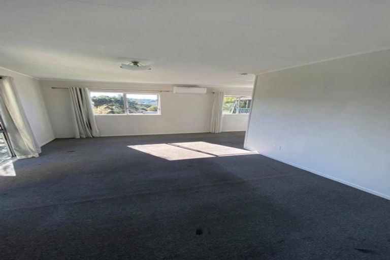 Photo of property in 1/73 Spinella Drive, Bayview, Auckland, 0629