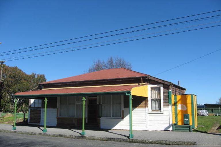 Photo of property in 87 Pembroke Street, Carterton, 5713