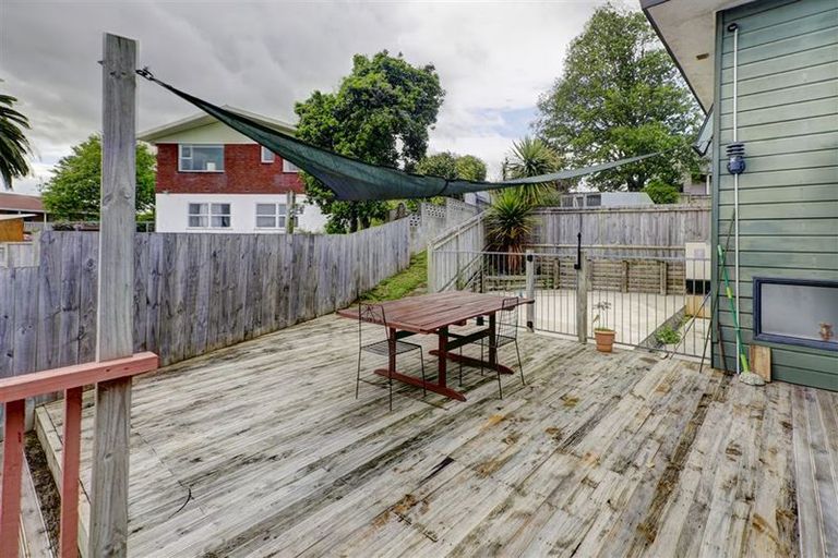 Photo of property in 30 Tupelo Street, Pukete, Hamilton, 3200