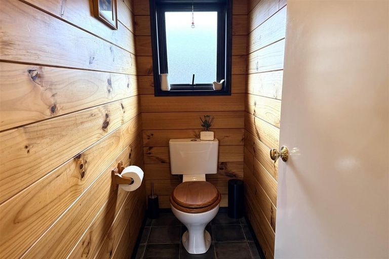 Photo of property in 2 Jamieson Road, Karoro, Greymouth, 7805