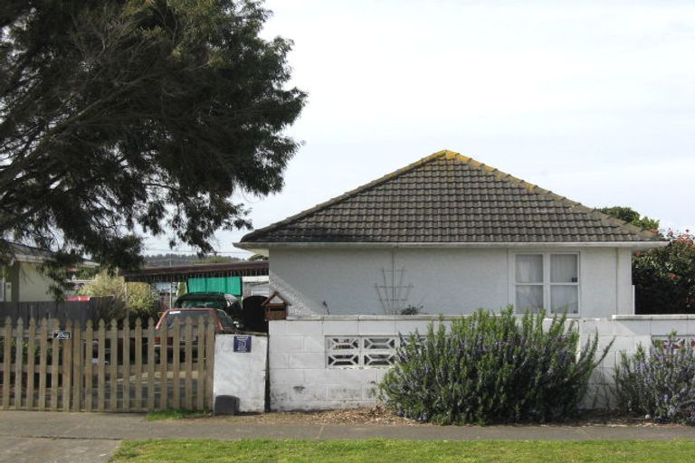 Photo of property in 22 Kotuku Street, Castlecliff, Whanganui, 4501