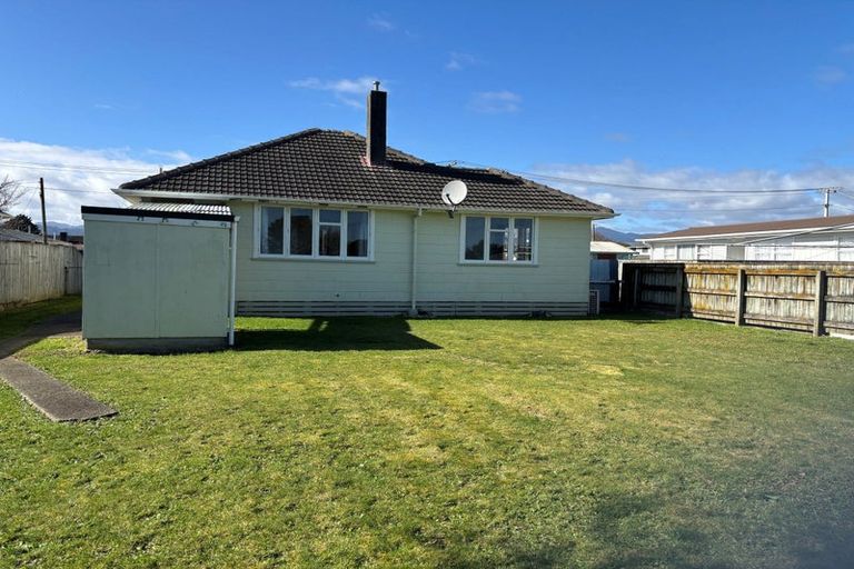 Photo of property in 5 Clyde Street, Levin, 5510