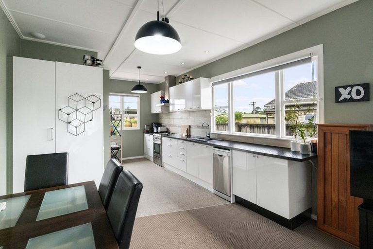 Photo of property in 50 Beach Road, Katikati, 3129