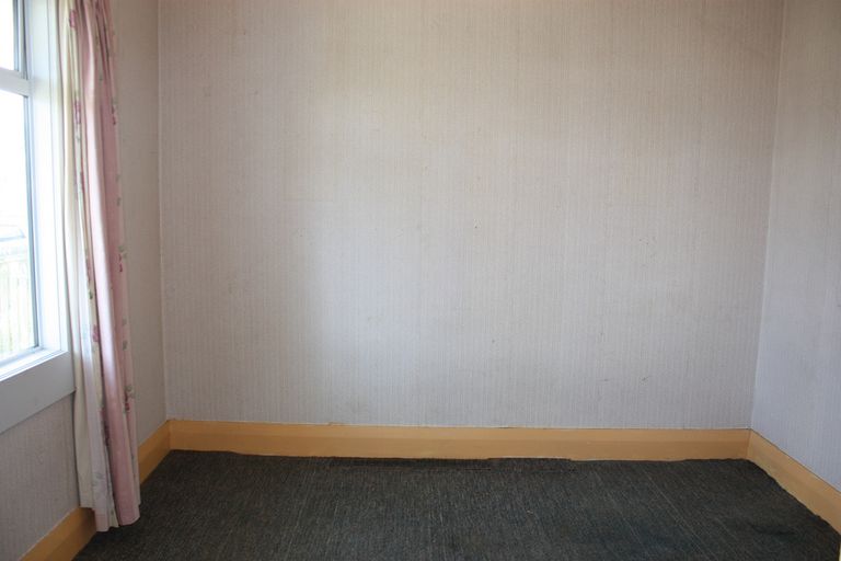 Photo of property in 73 Cutten Street, South Dunedin, Dunedin, 9012