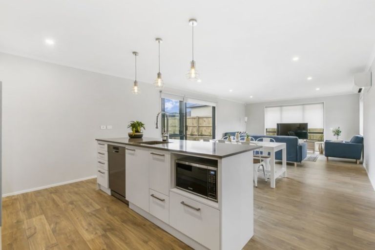 Photo of property in 86 Westmuir Crescent, Pokeno, 2402