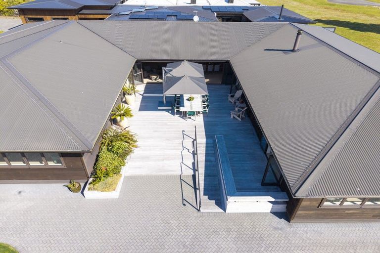 Photo of property in 12 Mahuta Road, Waitahanui, Taupo, 3378