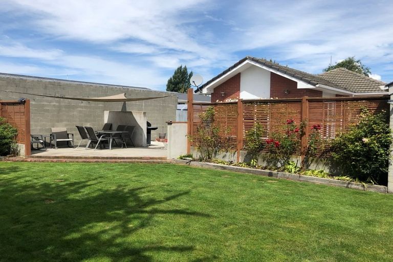 Photo of property in 33 Wingate Street, Redwood, Christchurch, 8051