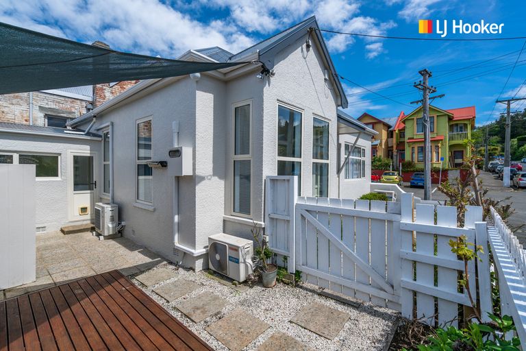 Photo of property in 51 Russell Street, Dunedin Central, Dunedin, 9016