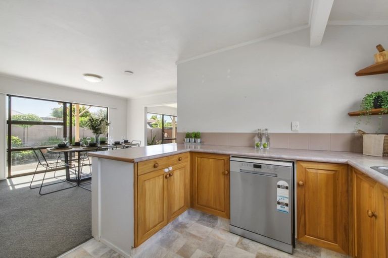 Photo of property in 1 Pandora Place, Welcome Bay, Tauranga, 3112