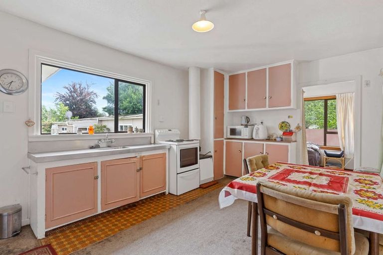 Photo of property in 84 Northcote Road, Northcote, Christchurch, 8052