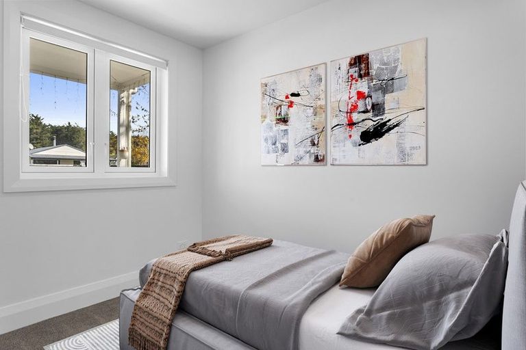 Photo of property in 12 Broadway Avenue, Waikuku Beach, 7473