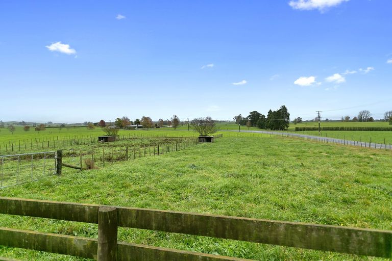 Photo of property in 135 Harper Road, Richmond Downs, Walton, 3475