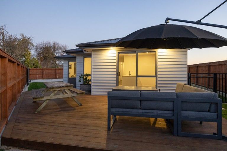 Photo of property in 2 Seddon Street, Takaro, Palmerston North, 4412