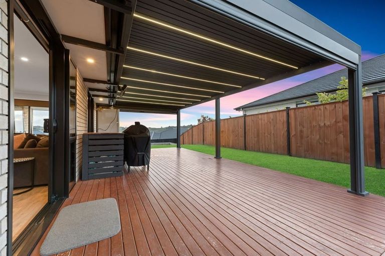 Photo of property in 100 Hitchen Road, Pokeno, 2402